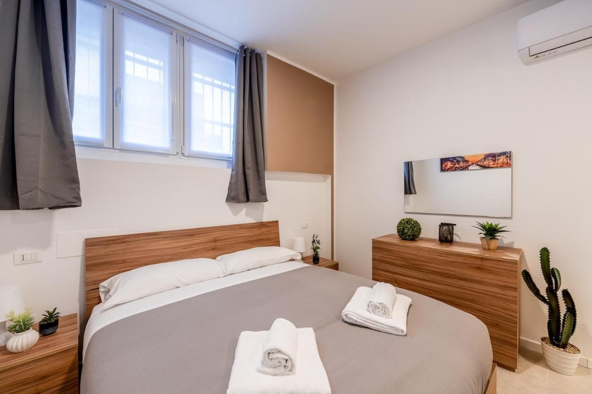 Authentic Private Flat 2 Min From Navigli Milano